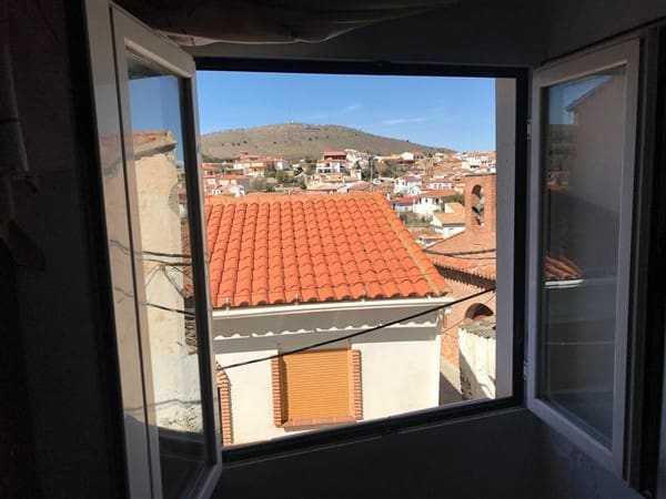 4 soveværelse Byhus til salg i Huéneja med garage - € 41.500 (Ref: 9209245)