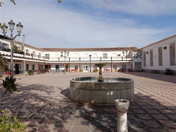 5 soveværelse Byhus til salg i Baza - € 77.500 (Ref: 9253667)