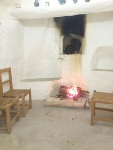 4 soveværelse Finca/Landehus til salg i Baza med swimmingpool garage - € 87.500 (Ref: 9255799)