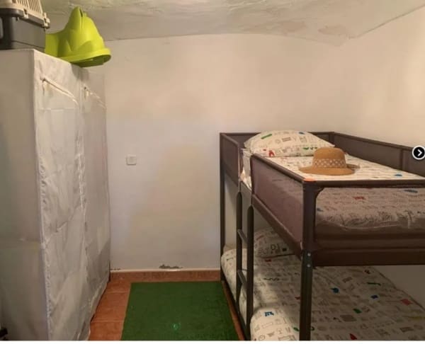 3 makuuhuone Luolatalo myytävänä paikassa Galera - 51 000 € (Ref: 9255800)