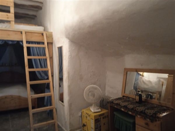 3 chambre Maison Troglodyte à vendre à Freila avec garage - 50 000 € (Ref: 9265577)
