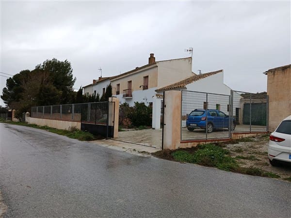 5 slaapkamer Finca/Landhuis te koop in Benamaurel met zwembad garage - € 153.800 (Ref: 9280904)