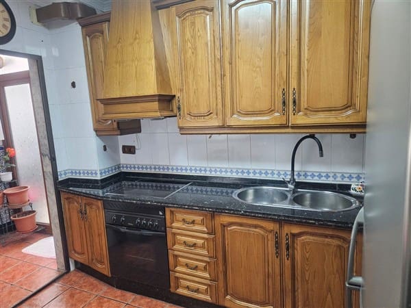 3 soveværelse Lejlighed til salg i Loja - € 105.000 (Ref: 9373891)