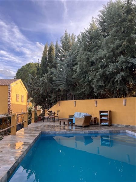 8 sypialnia Finka/Dom wiejski na sprzedaż w Baza z basenem garażem - 295 000 € (Ref: 9449718)