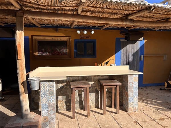 8 sypialnia Finka/Dom wiejski na sprzedaż w Baza z basenem garażem - 295 000 € (Ref: 9449718)