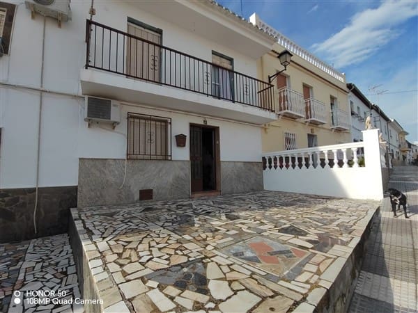 4 bedroom Townhouse for sale in Ventorros de la Laguna - € 66,000 (Ref: 9454765)