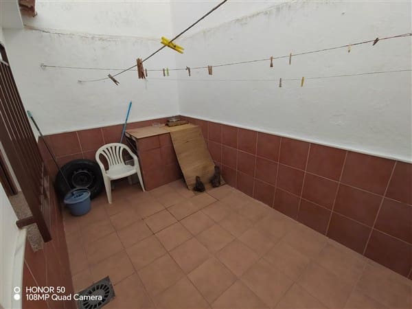 4 bedroom Townhouse for sale in Ventorros de la Laguna, Loja - € 66,000 (Ref: 9454765)