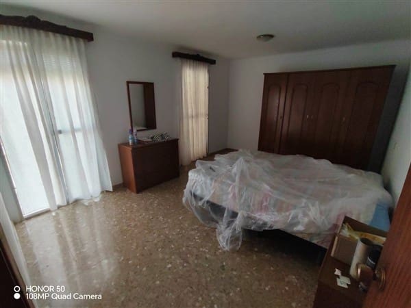 4 bedroom Townhouse for sale in Ventorros de la Laguna - € 66,000 (Ref: 9454765)