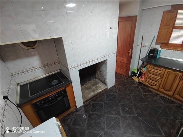 5 bedroom Townhouse for sale in Ventorros de la Laguna with garage - € 77,000 (Ref: 9454784)