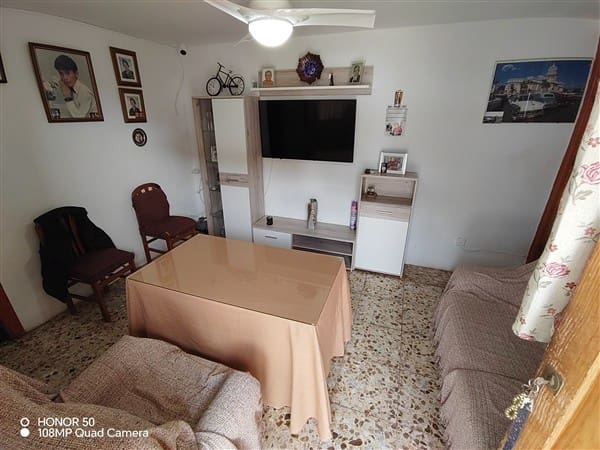 5 bedroom Townhouse for sale in Ventorros de la Laguna, Loja with garage - € 77,000 (Ref: 9454784)