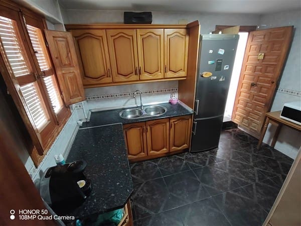 5 bedroom Townhouse for sale in Ventorros de la Laguna, Loja with garage - € 77,000 (Ref: 9454784)