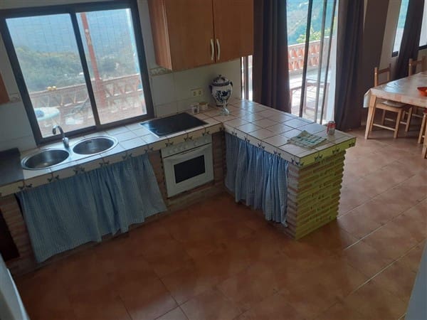 4 quarto Casa em Banda para venda em Almuñécar com piscina garagem - 195 800 € (Ref: 9465041)