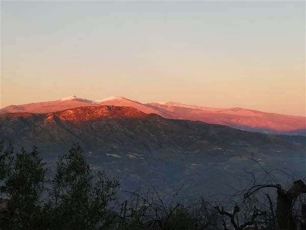 3 sypialnia Finka/Dom wiejski na sprzedaż w Los Guajares z garażem - 87 600 € (Ref: 9469818)