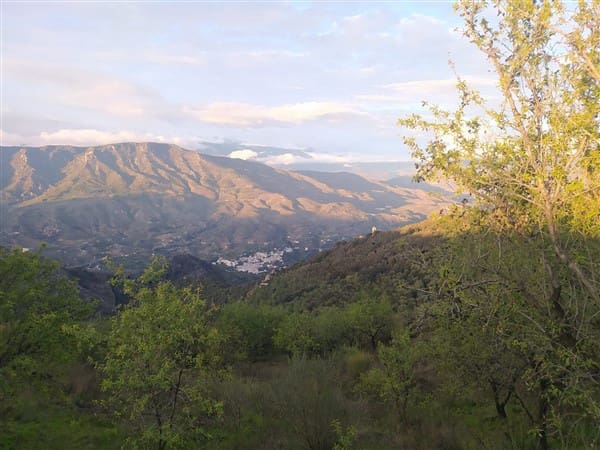 3 sypialnia Finka/Dom wiejski na sprzedaż w Los Guajares z garażem - 87 600 € (Ref: 9469818)