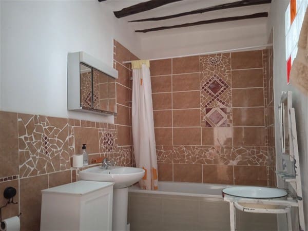 5 Zimmer Haus zu verkaufen in Caniles - 99.500 € (Ref: 9469819)