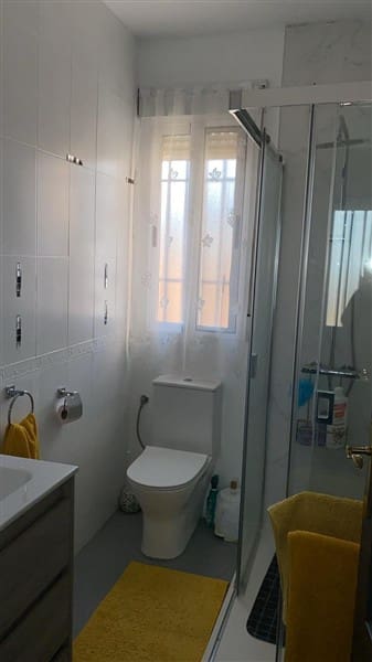 Casa de 3 habitaciones en Freila en venta con piscina - 184.500 € (Ref: 9469820)