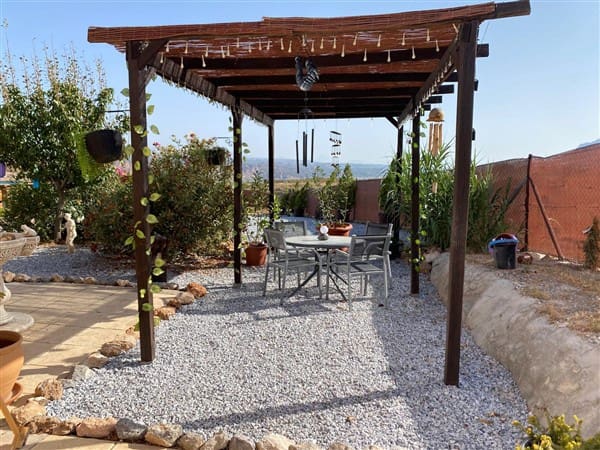 Casa de 3 habitaciones en Freila en venta con piscina - 184.500 € (Ref: 9469820)