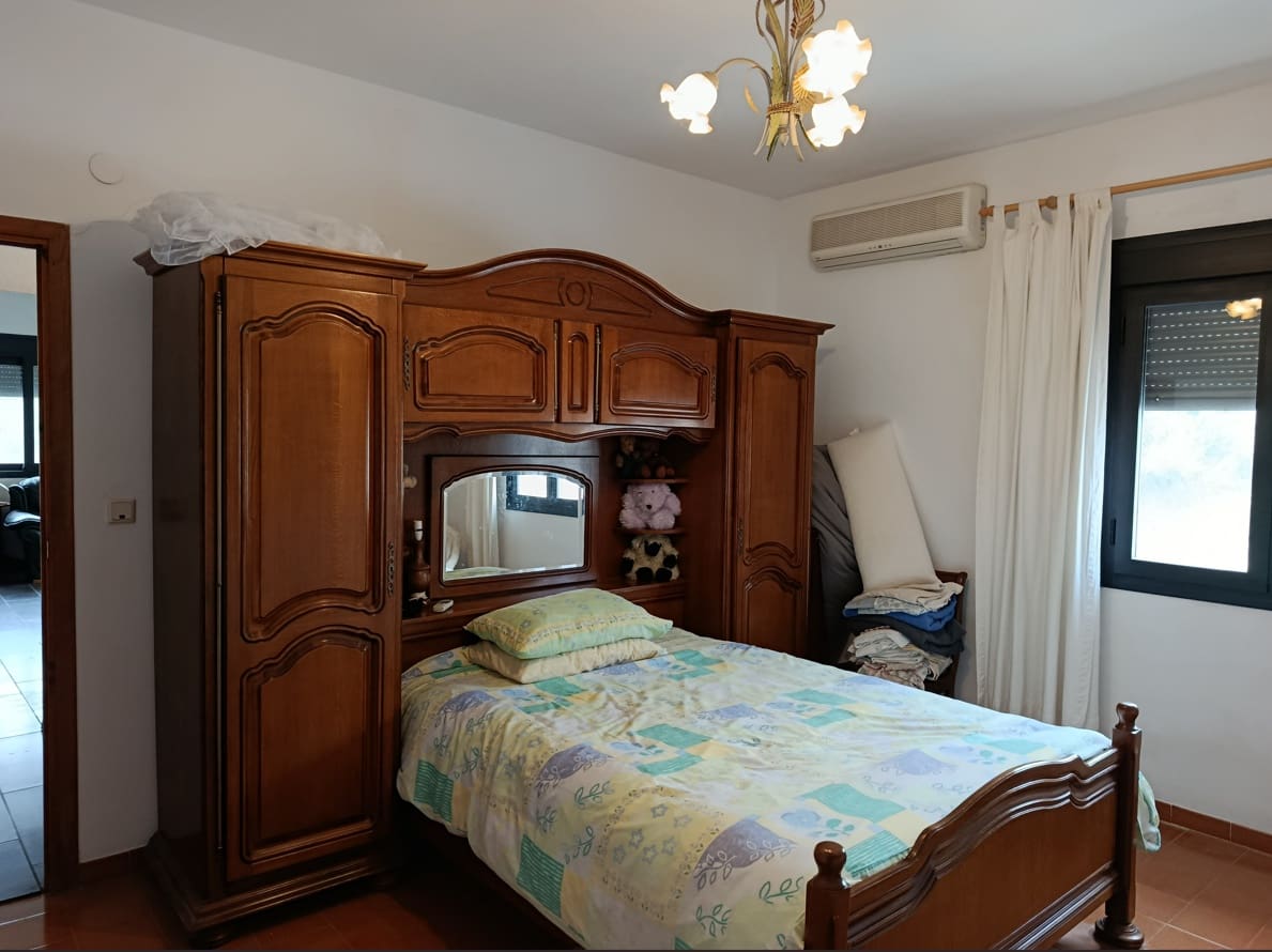 5 quarto Casa em Banda para venda em Cuevas del Campo com piscina garagem - 125 000 € (Ref: 9575023)