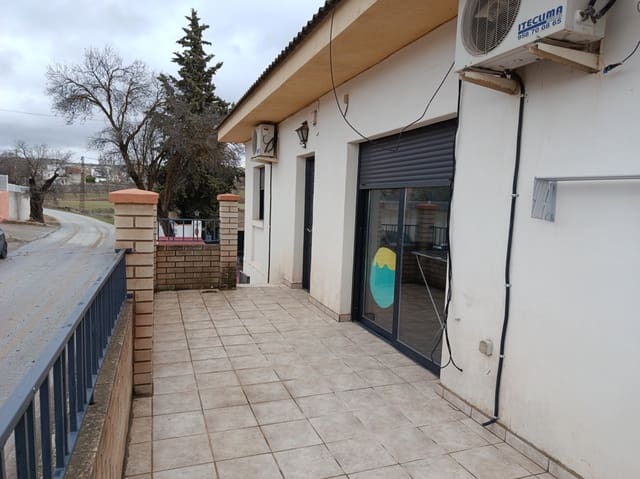 5 quarto Casa em Banda para venda em Cuevas del Campo com piscina garagem - 125 000 € (Ref: 9575023)