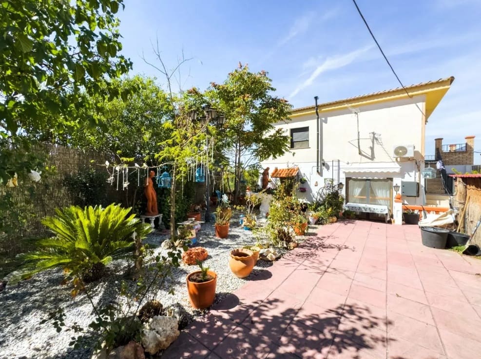 5 quarto Casa em Banda para venda em Cuevas del Campo com piscina garagem - 125 000 € (Ref: 9575023)