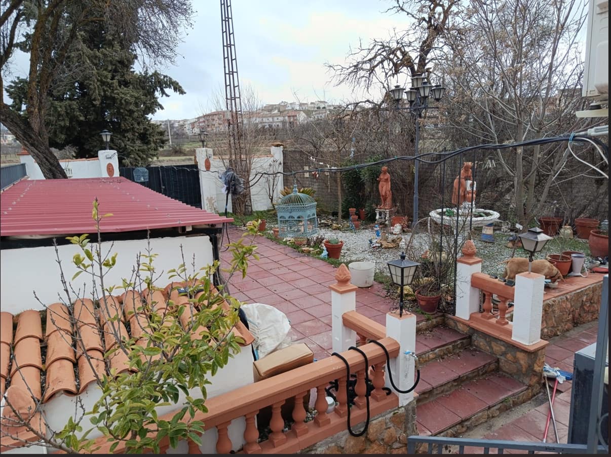 5 quarto Casa em Banda para venda em Cuevas del Campo com piscina garagem - 125 000 € (Ref: 9575023)