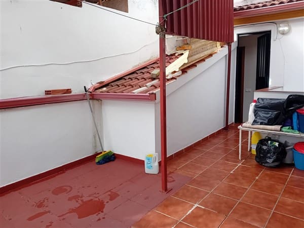 3 soveværelse Byhus til salg i La Peza - € 80.000 (Ref: 9598097)