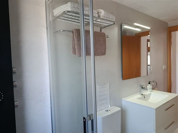 5 chambre Villa/Maison à vendre à Baza avec piscine - 199 500 € (Ref: 9619804)