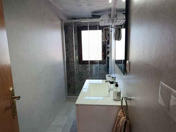 5 chambre Villa/Maison à vendre à Baza avec piscine - 199 500 € (Ref: 9619804)