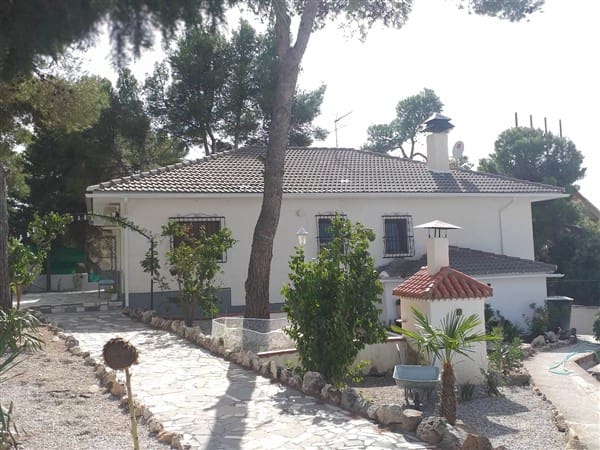 5 chambre Villa/Maison à vendre à Baza avec piscine - 199 500 € (Ref: 9619804)