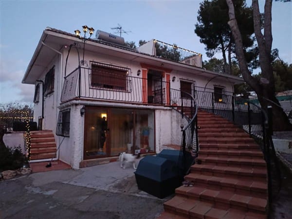 5 chambre Villa/Maison à vendre à Baza avec piscine - 199 500 € (Ref: 9619804)