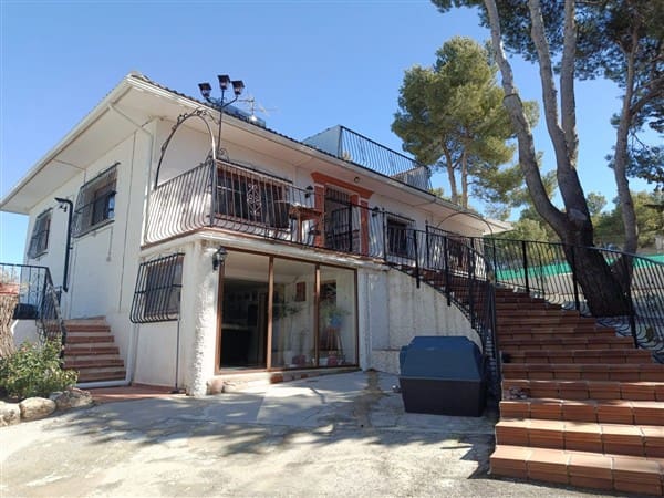 5 chambre Villa/Maison à vendre à Baza avec piscine - 199 500 € (Ref: 9619804)