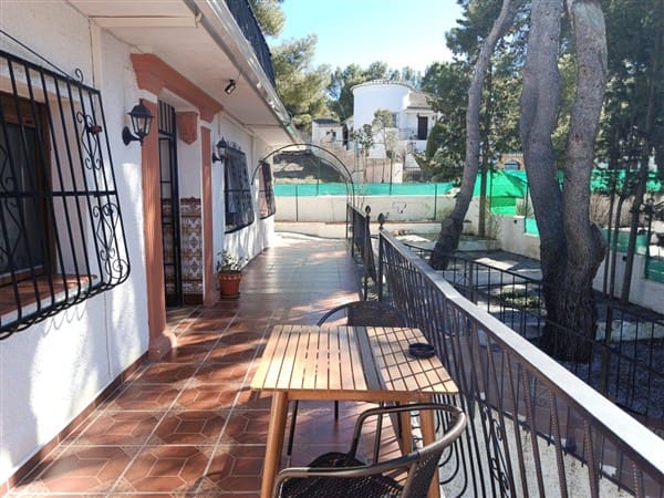 5 chambre Villa/Maison à vendre à Baza avec piscine - 199 500 € (Ref: 9619804)