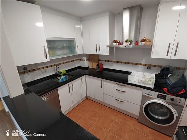 2 sovrum Lägenhet till salu i La Zubia med garage - 162 500 € (Ref: 9664048)