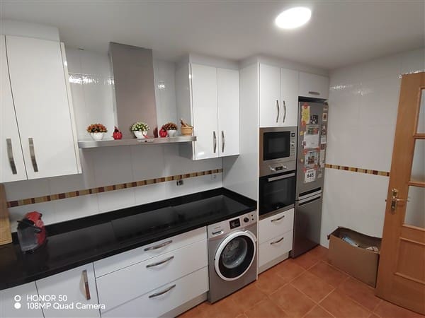 2 sovrum Lägenhet till salu i La Zubia med garage - 162 500 € (Ref: 9664048)