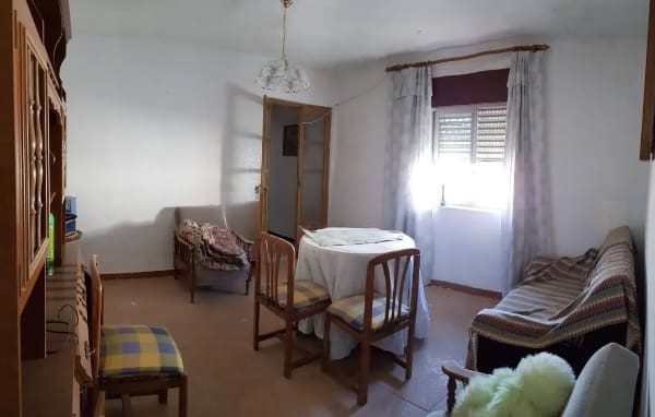 Casa de 3 habitaciones en Agrón en venta con garaje - 55.000 € (Ref: 9737363)