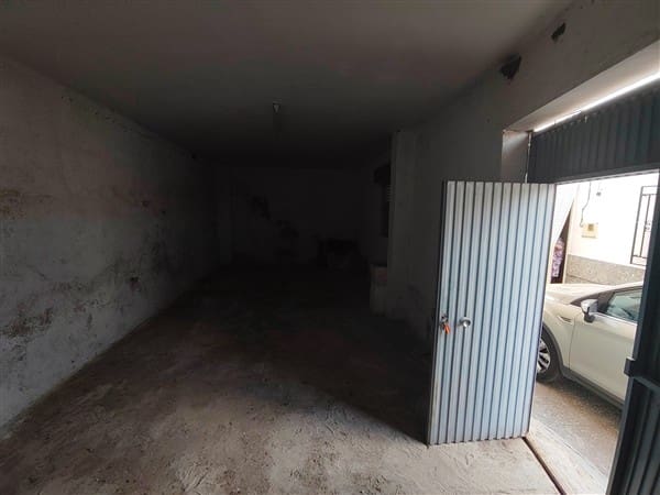 3 slaapkamer Huis te koop in Agron met garage - € 45.000 (Ref: 9737363)