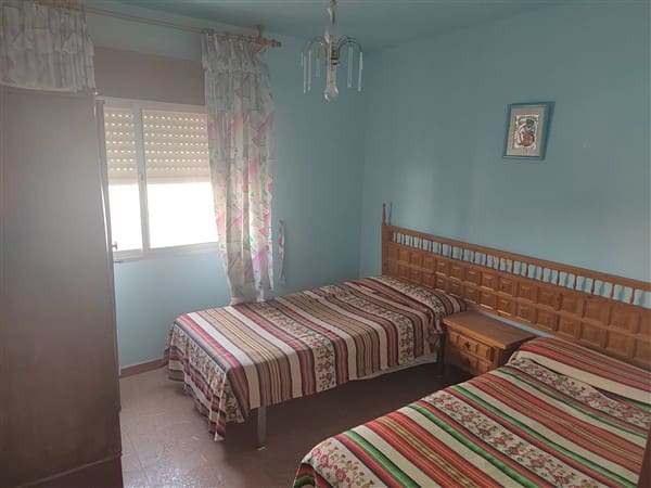 3 slaapkamer Huis te koop in Agron met garage - € 45.000 (Ref: 9737363)