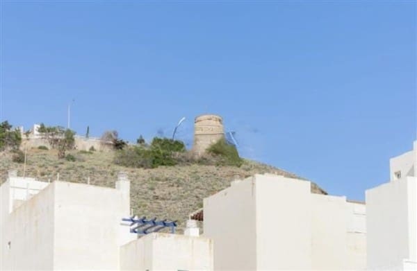 Adosado de 3 habitaciones en La Rabita en venta - 125.000 € (Ref: 9752455)