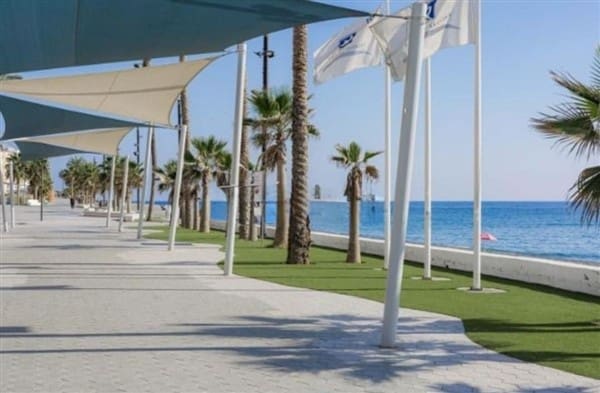 Adosado de 3 habitaciones en La Rabita en venta - 125.000 € (Ref: 9752455)