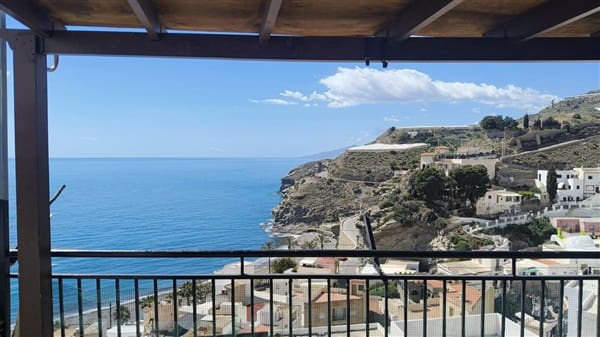 Adosado de 3 habitaciones en La Rabita en venta - 125.000 € (Ref: 9752455)