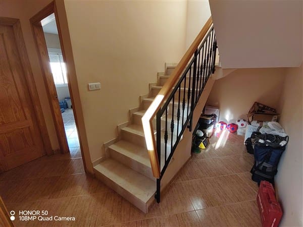 3 soveværelse Rækkehus til salg i Ventorros de la Laguna, Loja med garage - € 132.500 (Ref: 9809882)