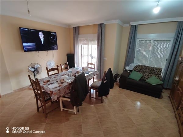3 soveværelse Rækkehus til salg i Ventorros de la Laguna, Loja med garage - € 132.500 (Ref: 9809882)