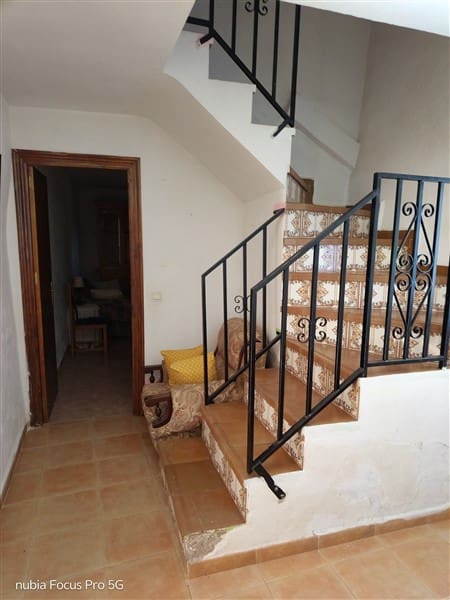 4 bedroom Townhouse for sale in Hueneja - € 66,500 (Ref: 9856282)