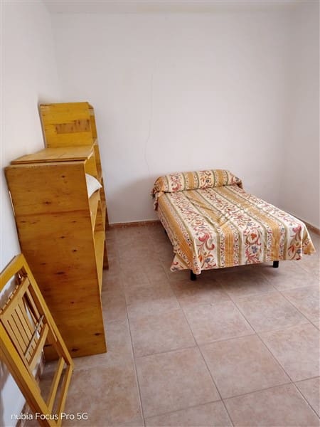 4 bedroom Townhouse for sale in Hueneja - € 66,500 (Ref: 9856282)