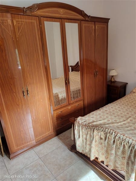4 bedroom Townhouse for sale in Hueneja - € 66,500 (Ref: 9856282)