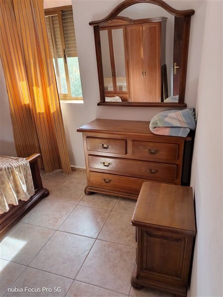 4 bedroom Townhouse for sale in Hueneja - € 66,500 (Ref: 9856282)