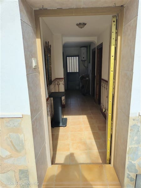 4 bedroom Townhouse for sale in Hueneja - € 66,500 (Ref: 9856282)