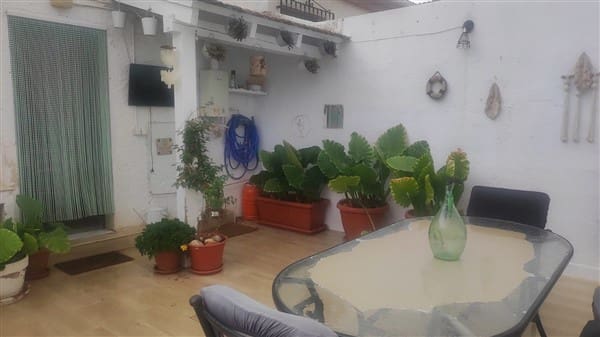 4 bedroom Townhouse for sale in Alomartes, Illora with pool garage - € 160,000 (Ref: 9856296)