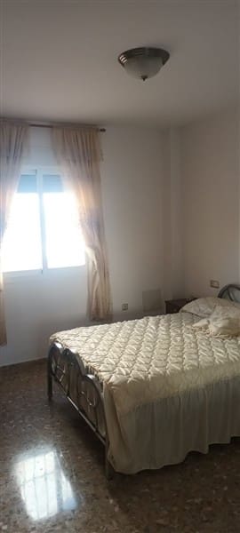 5 bedroom Terraced Villa for sale in Riofrio with garage - € 140,000 (Ref: 9856303)