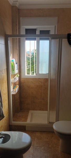 5 bedroom Terraced Villa for sale in Riofrio with garage - € 140,000 (Ref: 9856303)